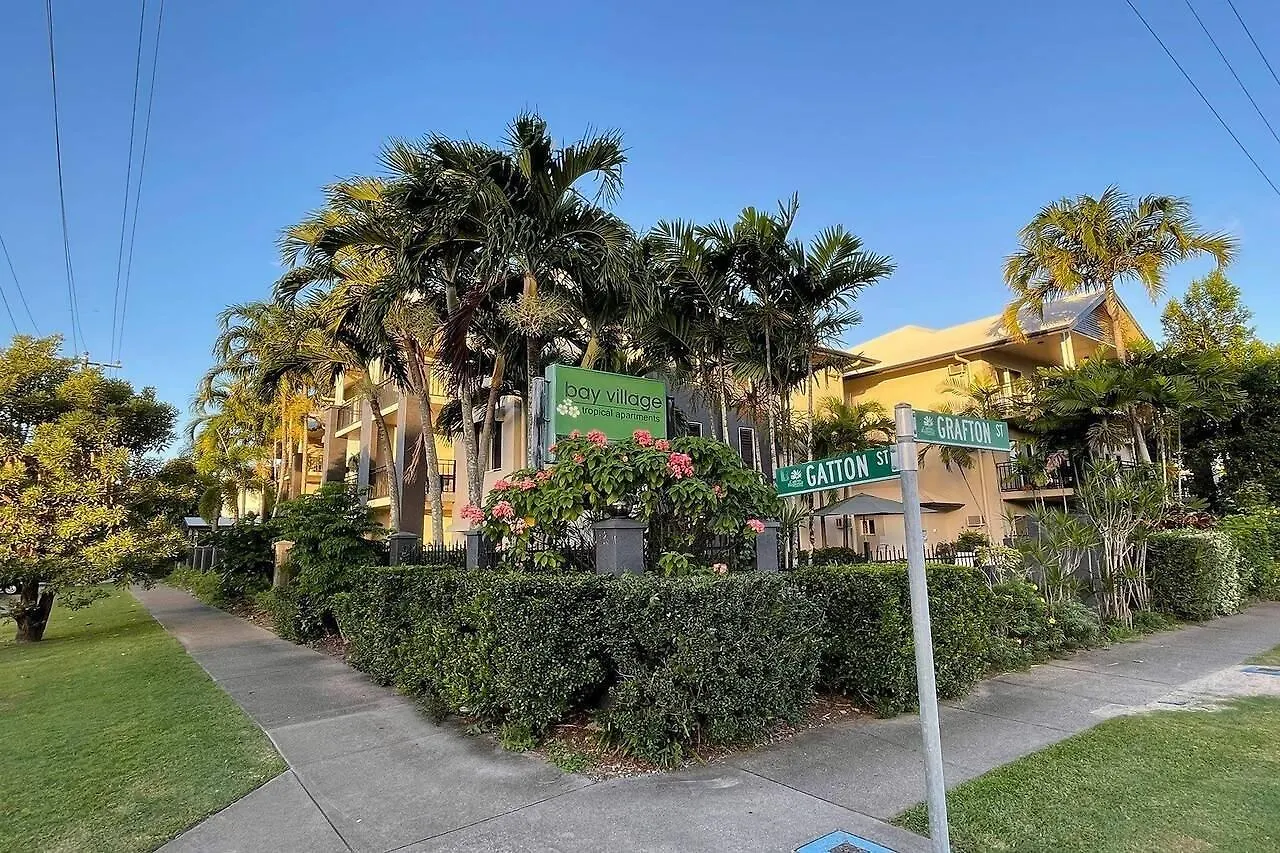 Bay Village Tropical Retreat & Apartments Cairns