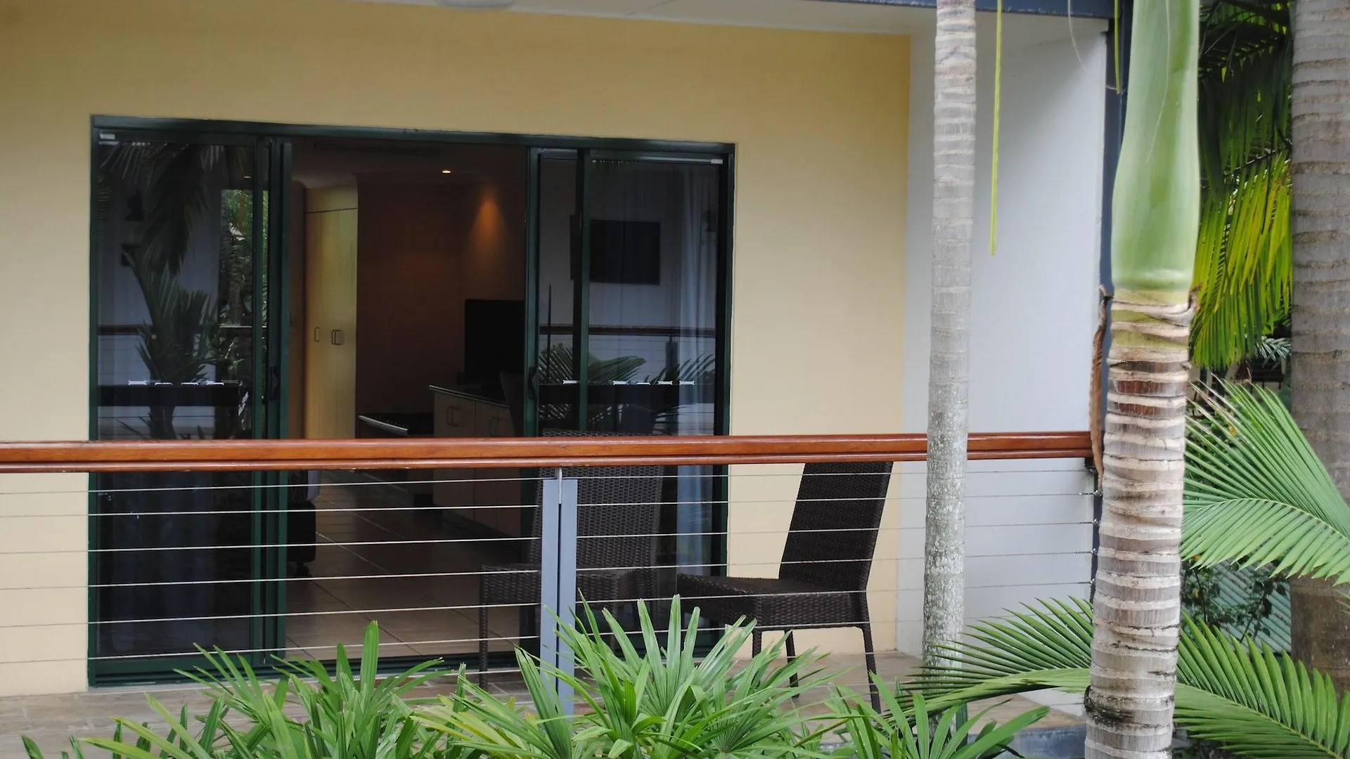 Aparthotel Bay Village Tropical Retreat & Apartments Cairns