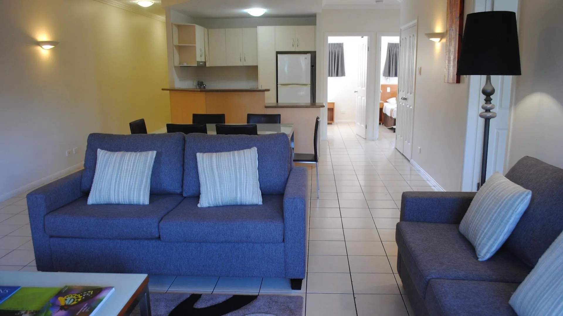 Bay Village Tropical Retreat & Apartments Cairns
