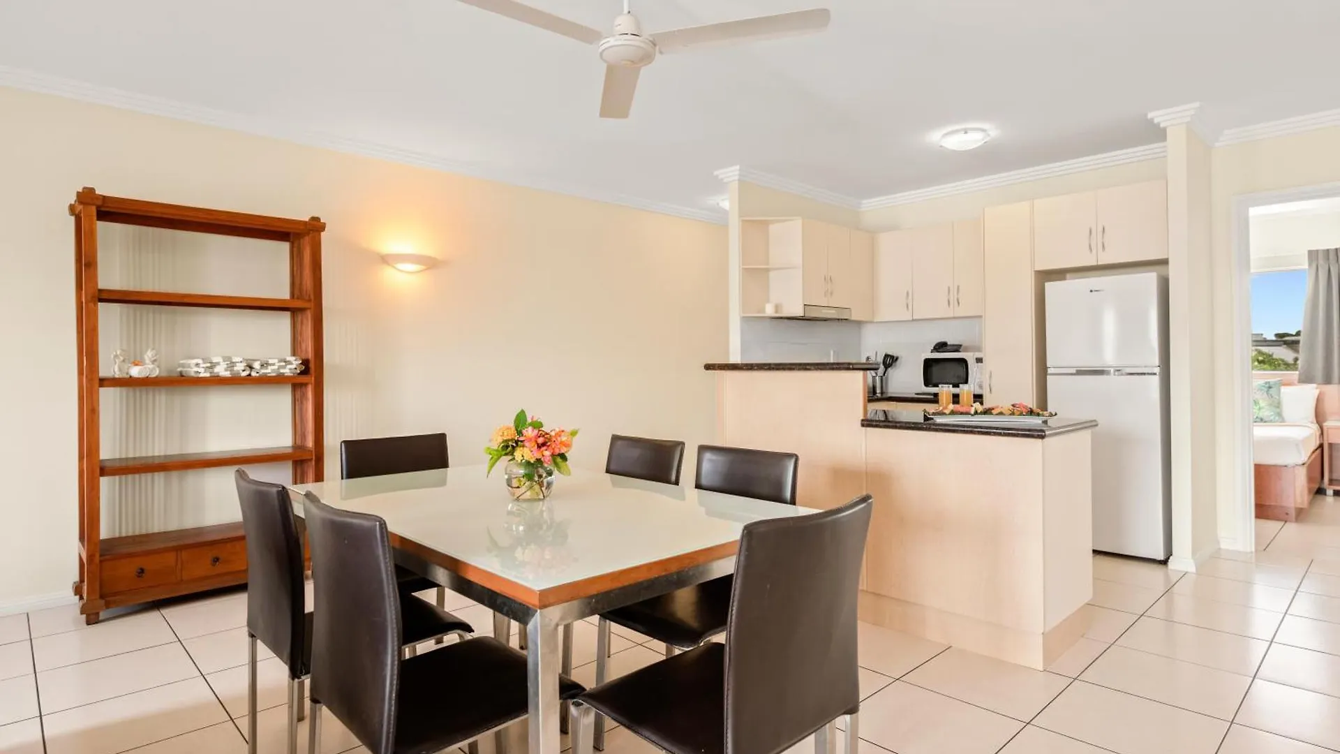 Hotel apartamentowy Bay Village Tropical Retreat & Apartments Cairns